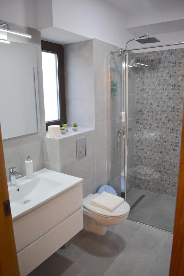 Cosy&Minimalistic Apartments - Haret Building Sinaia Zewnętrze zdjęcie