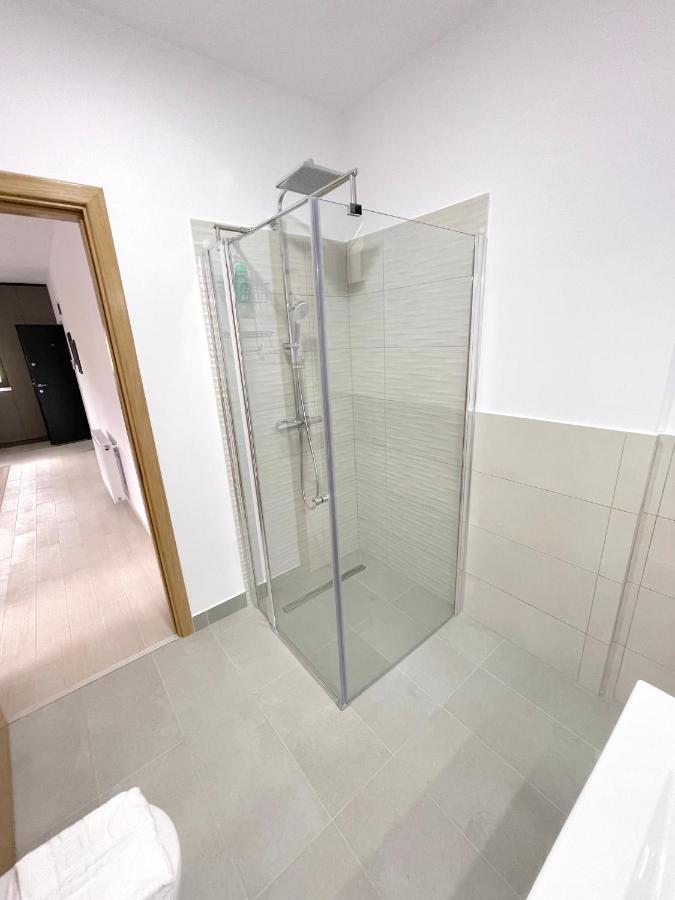 Cosy&Minimalistic Apartments - Haret Building Sinaia Zewnętrze zdjęcie