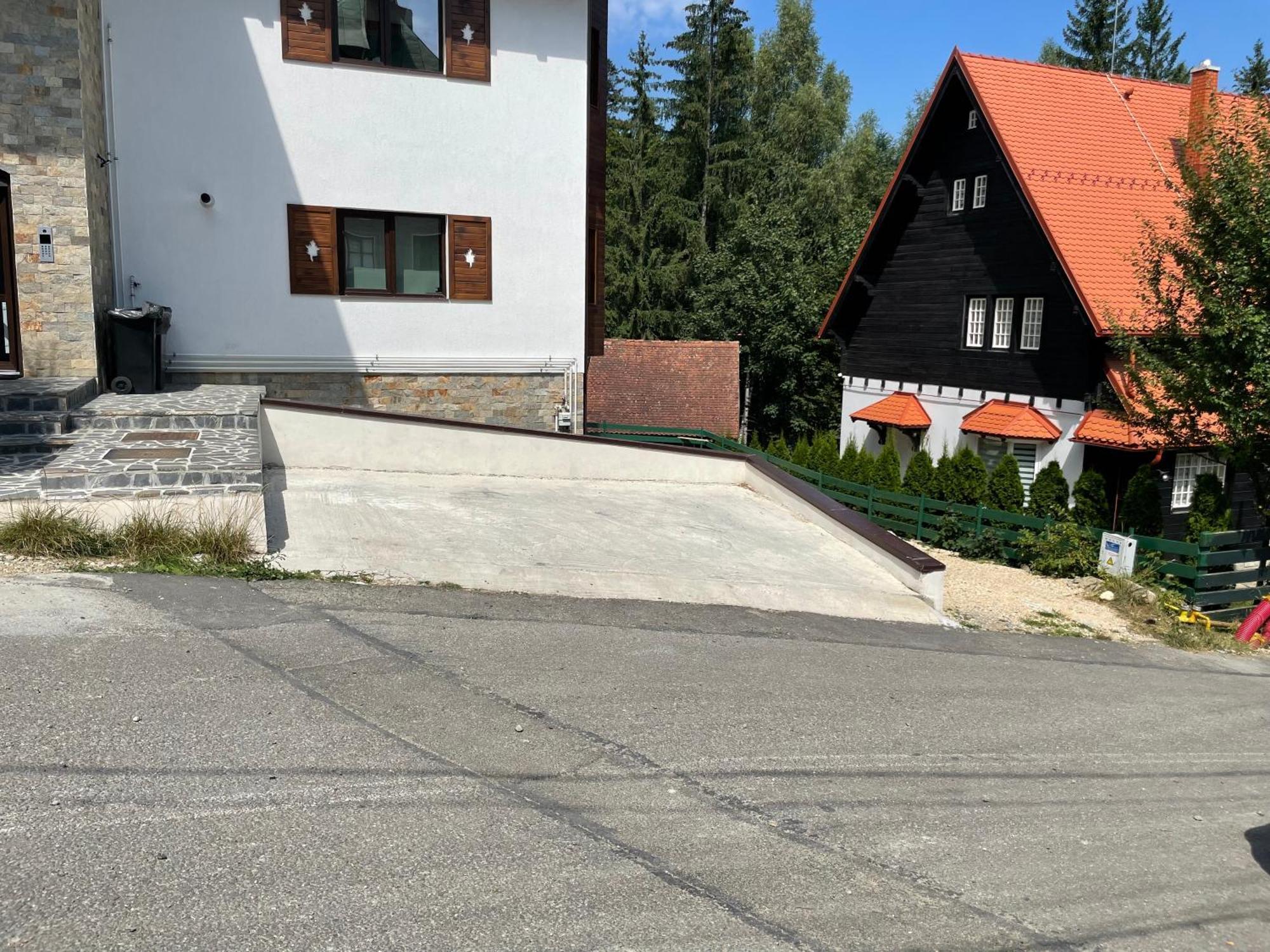Cosy&Minimalistic Apartments - Haret Building Sinaia Zewnętrze zdjęcie